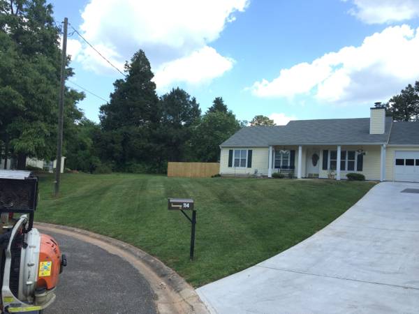 Lawn care (Cherokee, Forsyth)