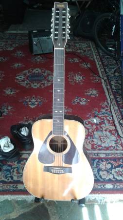 Lefty 12 String Yamaha FG512 Acoustic