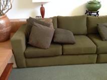 Like new excellent condition couch for sale (clevleand)