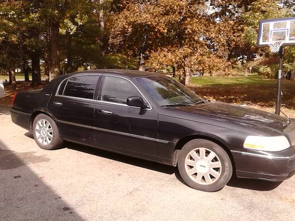lincoln town car for sale