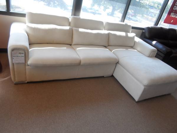 LISA 2 PIECE SECTIONAL