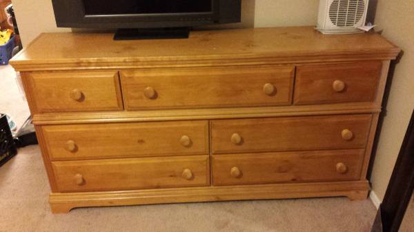 Long DresserChest of Drawers with 7 drawers