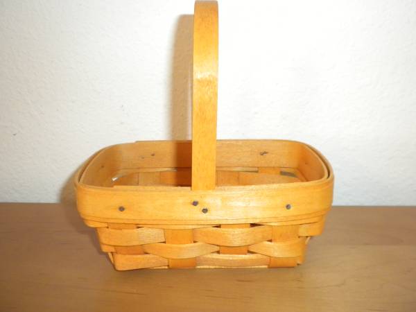 Longaberger Basket (made in 2000)
