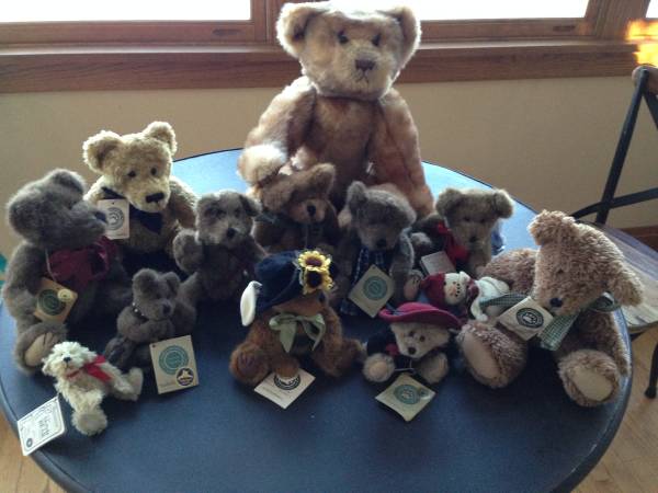Lot of 12 Plush Boyds Bears with tags