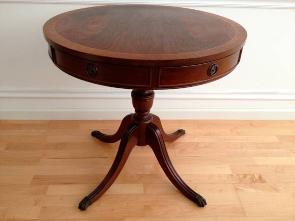 LOVELY VINTAGE ROUND DRUM LAMP SMALL BREAKFAST TABLE