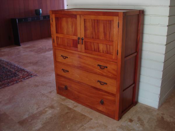 MAHOGANY TANSU