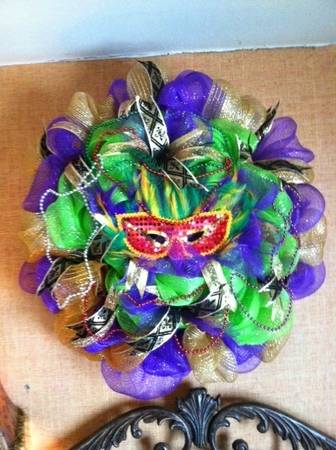 MARDI GRA WREATH