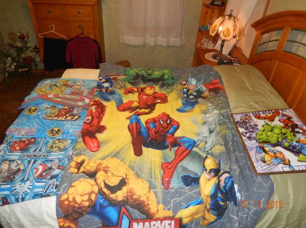 Marvel Super Heroes Bedding amp Picture