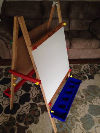 Melissa and Doug Art Easel