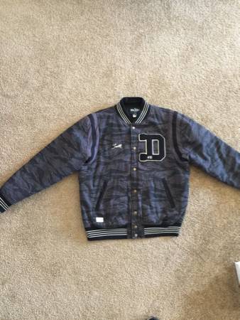 Men39s varsity camo jacket XL