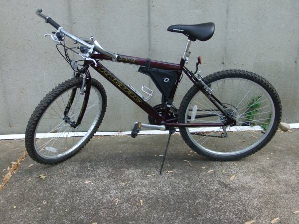 Mens 26 Mountain Bike 21 Speed