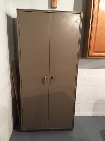 Metal Storage Cabinet with doors