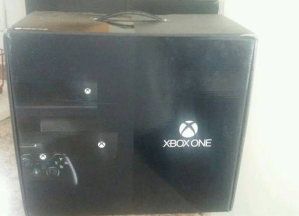 Microsoft Xbox One Day One Edition wkinent (Latest Model) model 1540