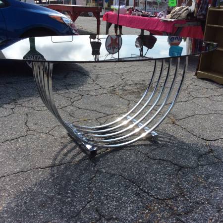 Mid century Chrome dining table with heavy OVAL glass top