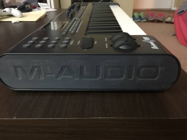 MIDI Keyboard M