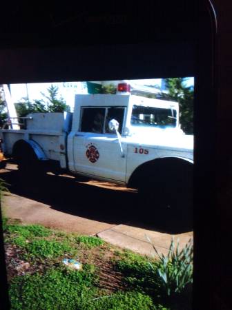 MILITARY 1967 GLADIATOR KAISER JEEP