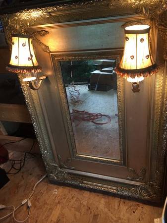 Mirror 42 x 30 With Two Lights Mint