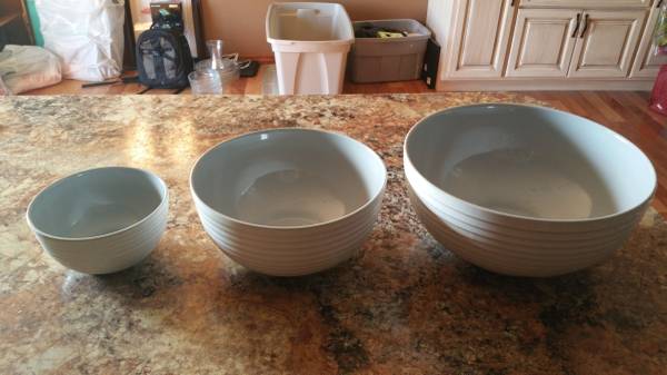 Mixing bowls