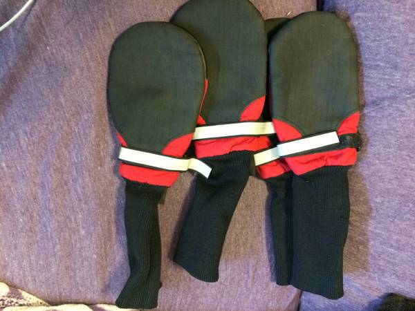 Muttluks dog boots or shoes red xl (Baltimore)