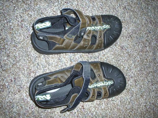 Near mint footjoy golf sandals