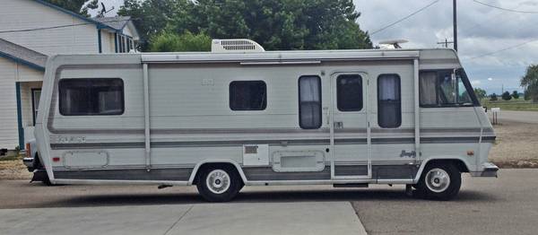 Need 27 motor home powerwashed, polished and waxed (North Nampa)