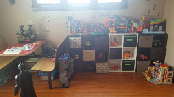 NEED A SITTER I AM AVAILABLE (ROSEVILLE)