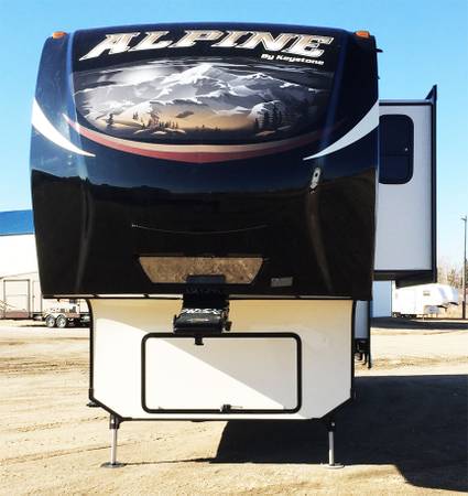 New 2015 Keystone Alpine 3010RE