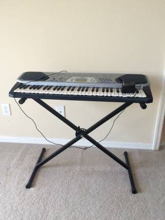 NEW Casio electronic keyboard piano with stand
