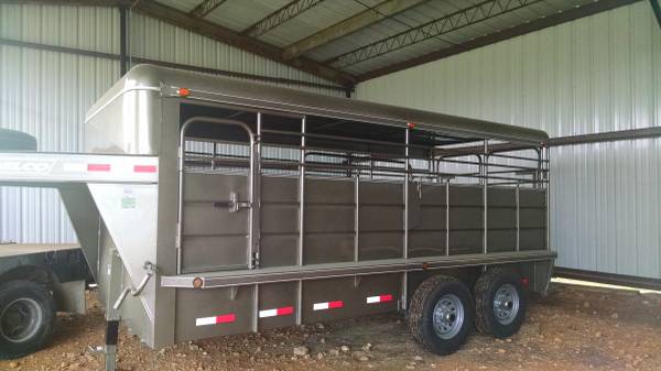 New CattleLivestock trailers (Rogersville)