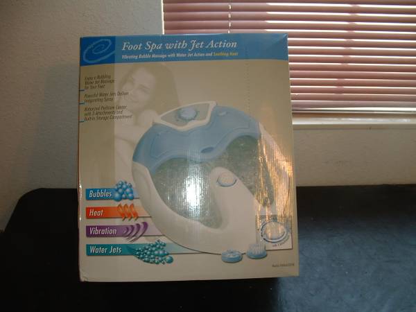 NEW IN BOX FOOT SPA BATH WITH JET ACTION