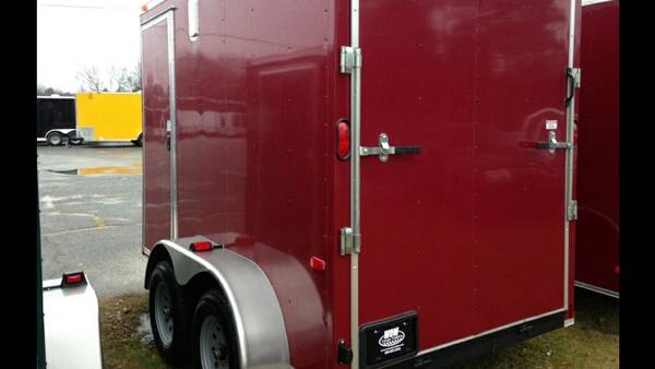 NEW V NOSE 6X10 X 7.5 TALL ENCLOSED TRAILER WITH 5 YEAR WARRANTY