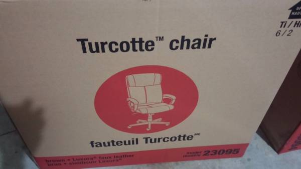 NEWStaplesTurcotte Luxura High Back Executive Chair