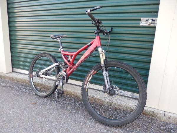 Norco 4x4 full suspension Mountain Bike 17.5 inch frame