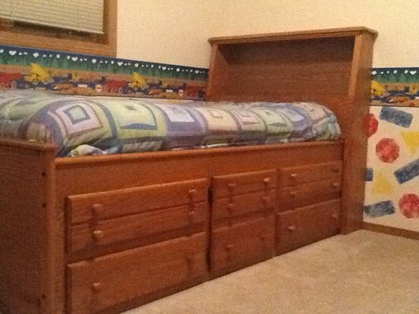 Oak twin captains bed, mattress, dresser wmirror