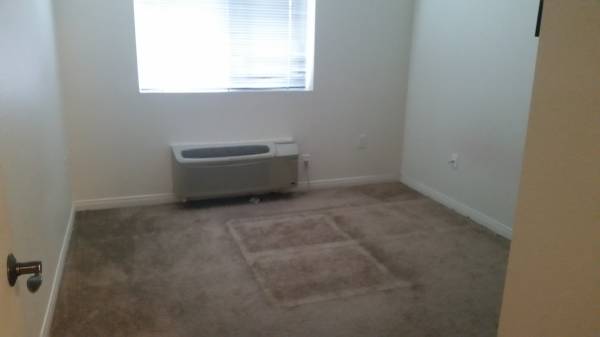 One bedroom downtown 375