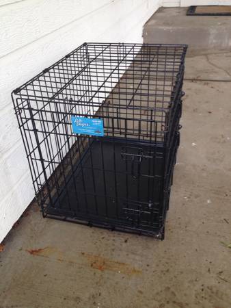 Open air medium dog kennel (Burnsville)