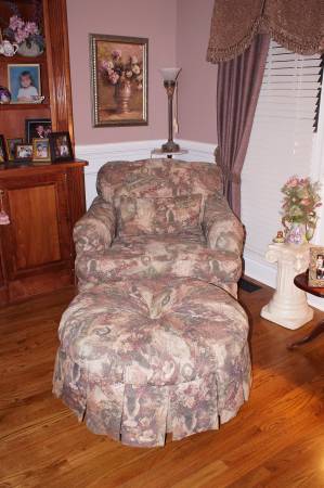 Oversized Chair and Ottoman 125obo