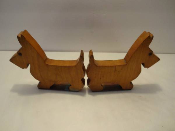 PAIR VTG SCOTTIE DOG WOOD WOODEN BOOKENDS BOOK ENDS ART DECO DOGS