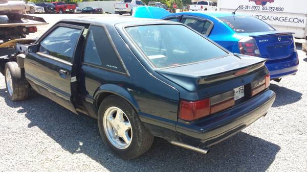 PARTING OUT 1988 FORD MUSTANG 5.0 MT