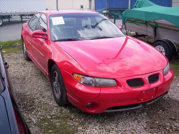 PARTING OUT THIS 2002 GRAND PRIX GT... TELL ME WHAT YOU NEED