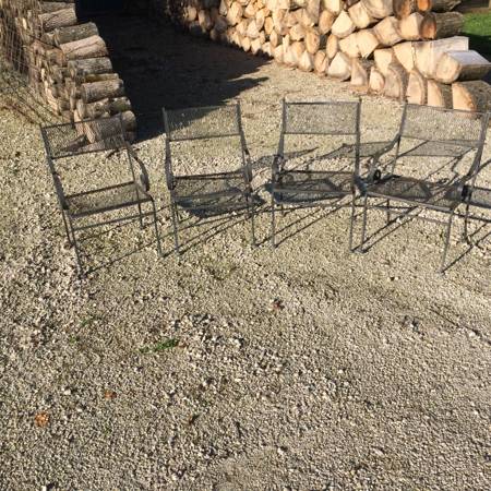 Patio chairs (Harrisonville)