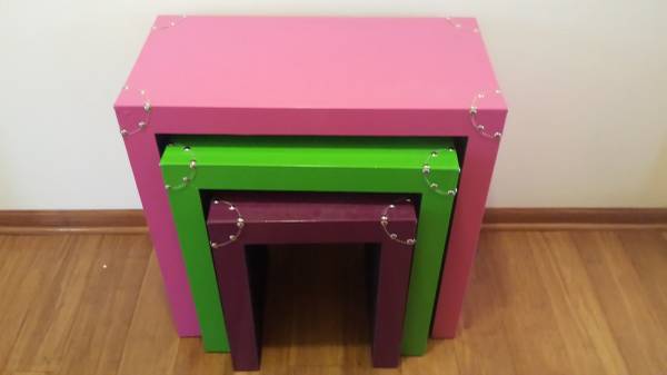 Perfect condition night standnesting tables.. Never really used