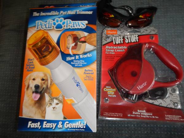 Pet nail trimmer, Doggles an Retractable leash (Hooksett)