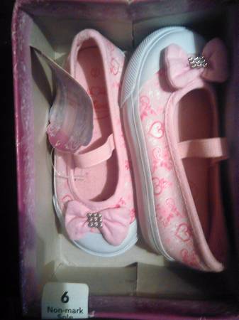 Pink Disney Princess Shoes (6)