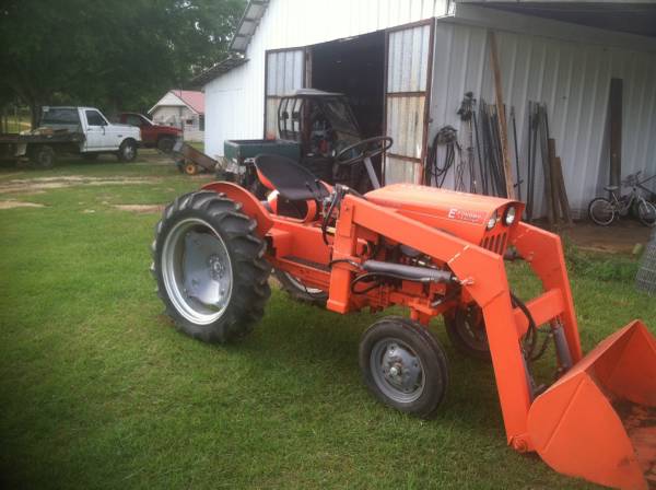 Power king tractor with front end loader