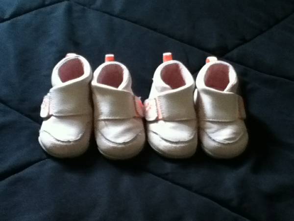PRICE REDUCED2 pairs, Baby girl Carters stage 2 walking shoes sz.3 12