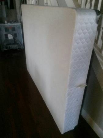 Queen Sized Sealy Posturpedic Box spring