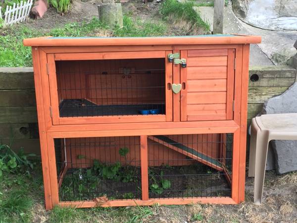 Rabbit hutch (Methuen)