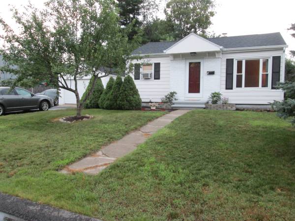 Ranch Style Home  178500 2 bed  Garage (Londonderry NH)