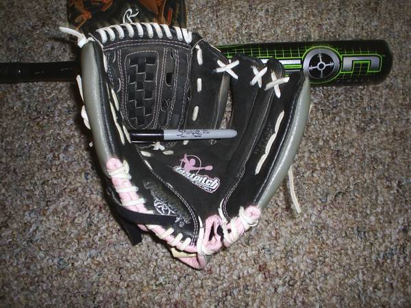 Rawlings softball glove